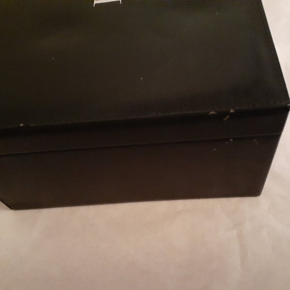 Dior Parfum Promotion Box - Picture 7 of 13